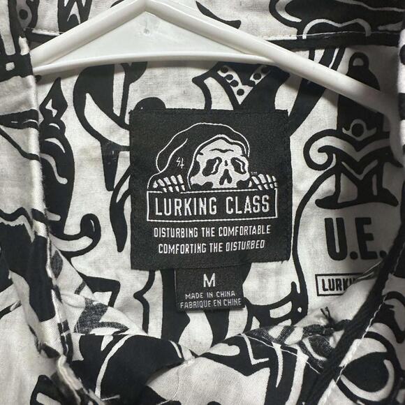 Lurking class white button up - Picture 4 of 4